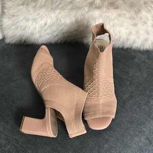 Cream Pink Elastic Peep-Toe Chunky Heels
